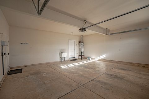 Tiny photo for 3749 Sherwood Park Drive, Medford, OR 97504 (MLS # 220213878)