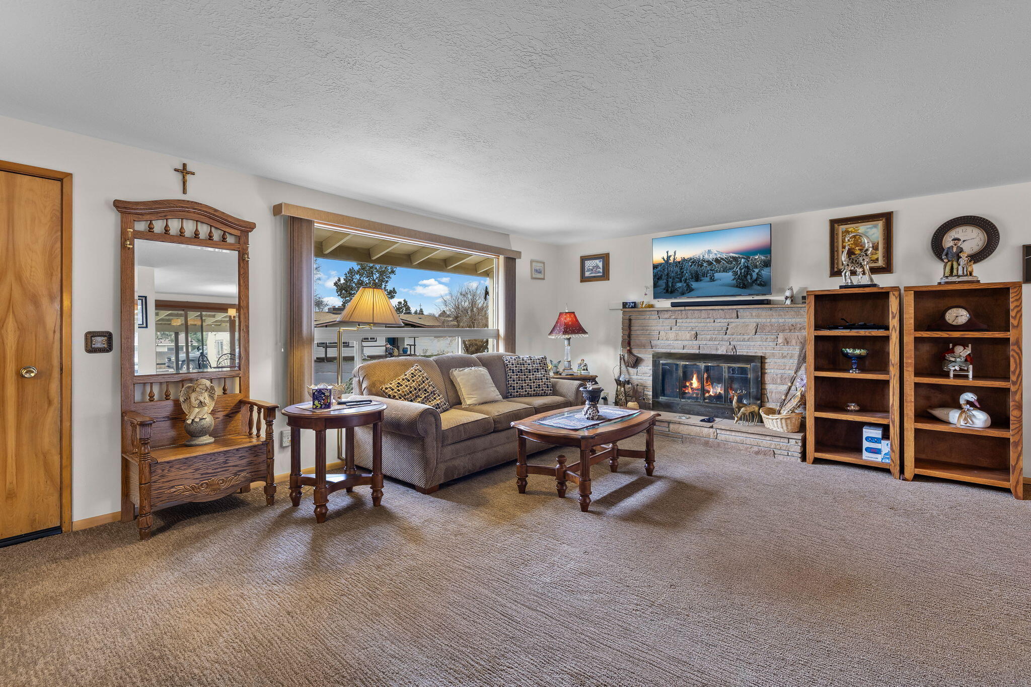 1066 SW Canyon Drive