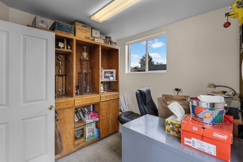 Tiny photo for 1066 SW Canyon Drive, Redmond, OR 97756 (MLS # 220215654)