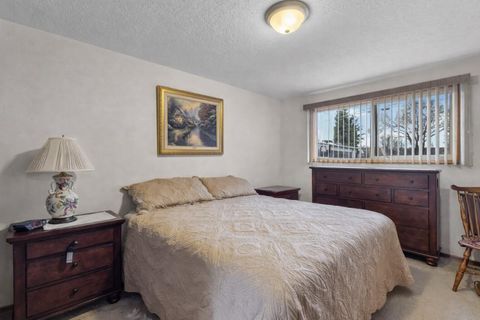 Tiny photo for 1066 SW Canyon Drive, Redmond, OR 97756 (MLS # 220215654)