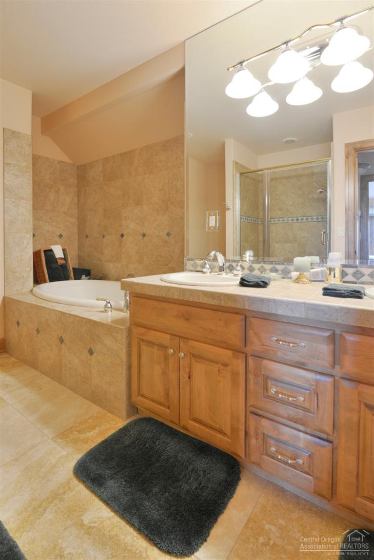 Skyliner Summit - Residential