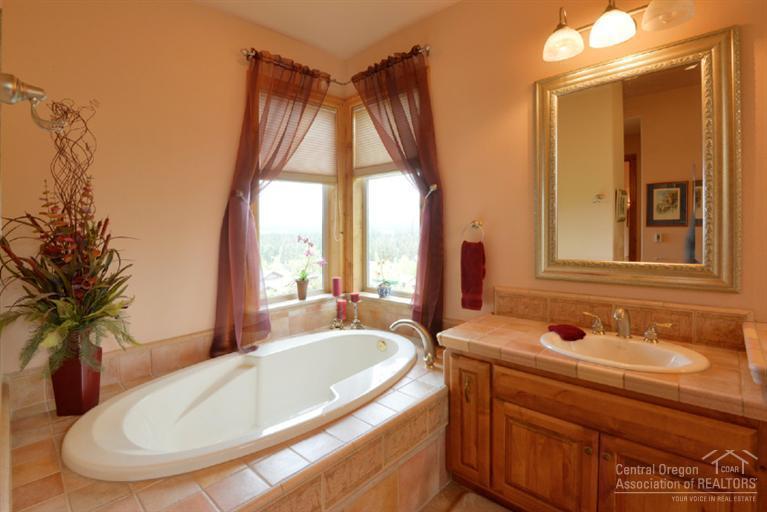 Skyliner Summit - Residential