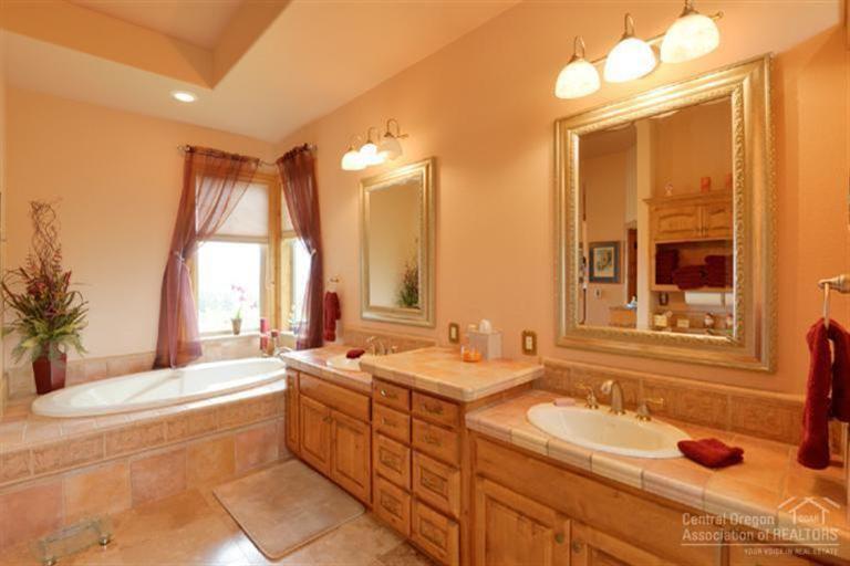 Skyliner Summit - Residential