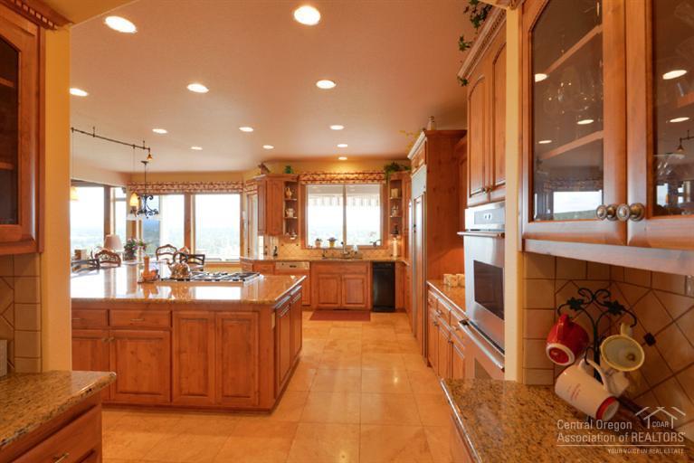 Skyliner Summit - Residential