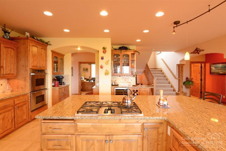 Skyliner Summit - Residential