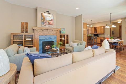 Tiny photo for 2322 NW High Lakes Loop, Bend, OR 97703 (MLS # 220219534)