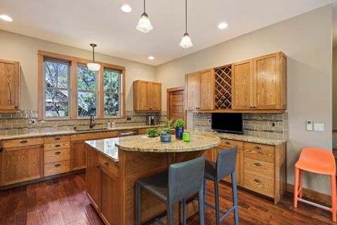 Tiny photo for 2322 NW High Lakes Loop, Bend, OR 97703 (MLS # 220219534)