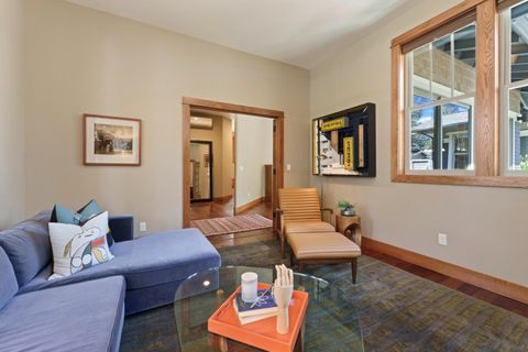Tiny photo for 2322 NW High Lakes Loop, Bend, OR 97703 (MLS # 220219534)
