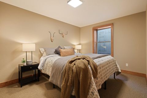Tiny photo for 2322 NW High Lakes Loop, Bend, OR 97703 (MLS # 220219534)