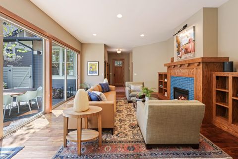 Tiny photo for 2322 NW High Lakes Loop, Bend, OR 97703 (MLS # 220219534)
