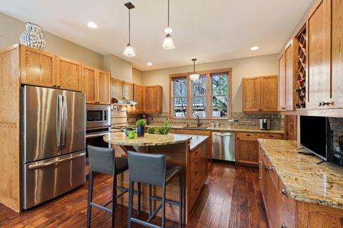 Tiny photo for 2322 NW High Lakes Loop, Bend, OR 97703 (MLS # 220219534)