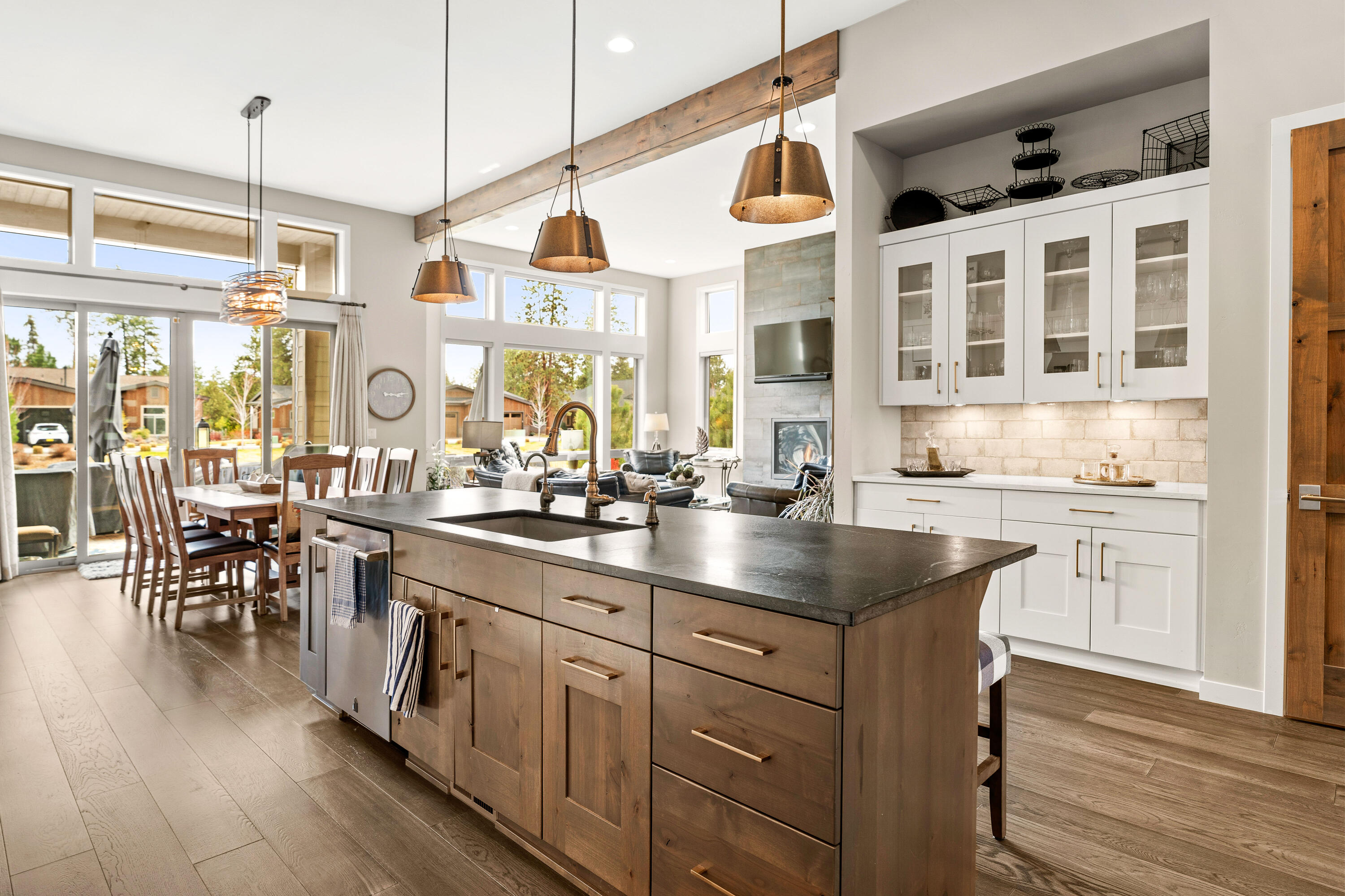 1925 Townhomes - Residential