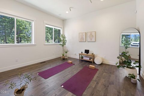 Tiny photo for 60255 Sunset View Drive, Bend, OR 97702 (MLS # 220222651)