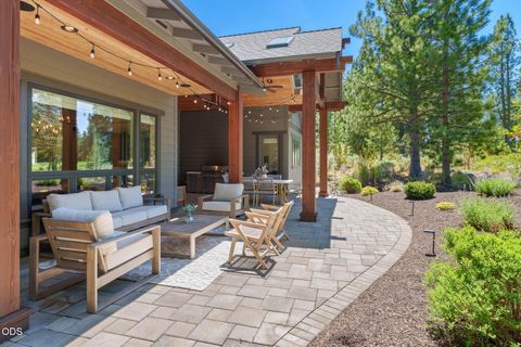 Tiny photo for 60255 Sunset View Drive, Bend, OR 97702 (MLS # 220222651)
