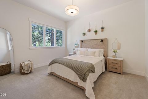 Tiny photo for 60255 Sunset View Drive, Bend, OR 97702 (MLS # 220222651)