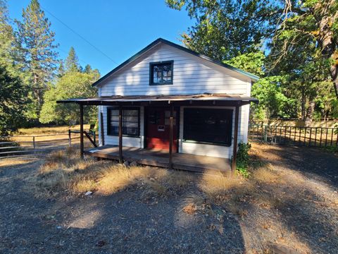 Photo of 28060 Redwood Highway, Cave Junction, OR 97523 (MLS # 220211272)