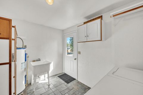 Tiny photo for 16506 Sprague Loop, La Pine, OR 97739 (MLS # 220199497)