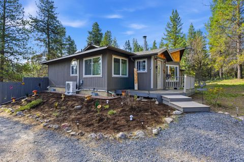Tiny photo for 16506 Sprague Loop, La Pine, OR 97739 (MLS # 220199497)