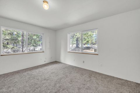 Tiny photo for 16506 Sprague Loop, La Pine, OR 97739 (MLS # 220199497)