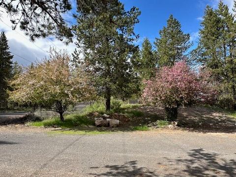 Tiny photo for 16506 Sprague Loop, La Pine, OR 97739 (MLS # 220199497)