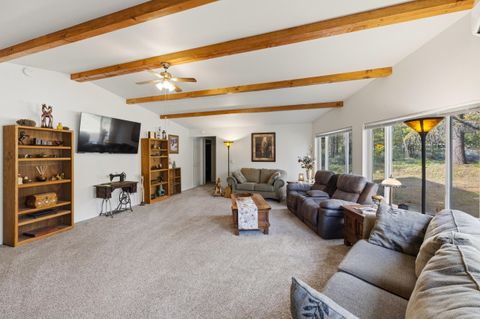 Tiny photo for 16506 Sprague Loop, La Pine, OR 97739 (MLS # 220199497)