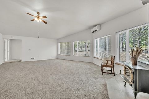 Tiny photo for 16506 Sprague Loop, La Pine, OR 97739 (MLS # 220199497)