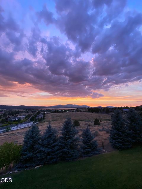 Tiny photo for 1354 Ridgecrest Drive, Klamath Falls, OR 97601 (MLS # 220223985)