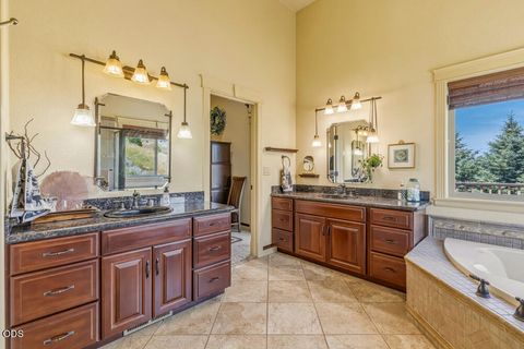 Tiny photo for 1354 Ridgecrest Drive, Klamath Falls, OR 97601 (MLS # 220223985)