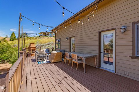 Tiny photo for 1354 Ridgecrest Drive, Klamath Falls, OR 97601 (MLS # 220223985)