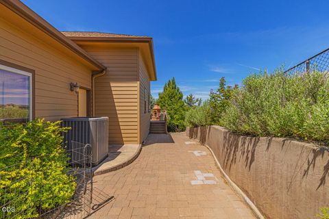 Tiny photo for 1354 Ridgecrest Drive, Klamath Falls, OR 97601 (MLS # 220223985)