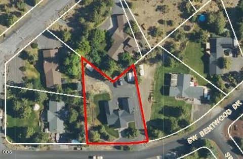 Tiny photo for 2955 SW Bentwood Drive, Redmond, OR 97756 (MLS # 220226582)