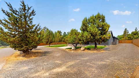 Tiny photo for 2955 SW Bentwood Drive, Redmond, OR 97756 (MLS # 220226582)