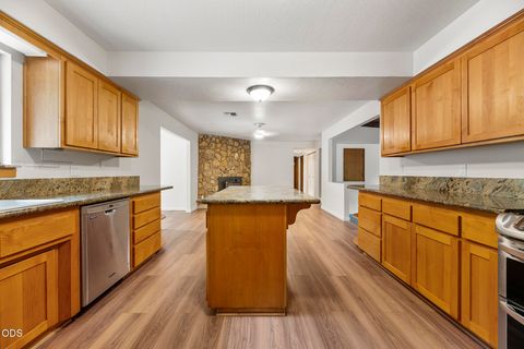 Tiny photo for 135 Rolling Hills Drive, Grants Pass, OR 97526 (MLS # 220225771)