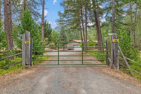 Tiny photo for 135 Rolling Hills Drive, Grants Pass, OR 97526 (MLS # 220225771)