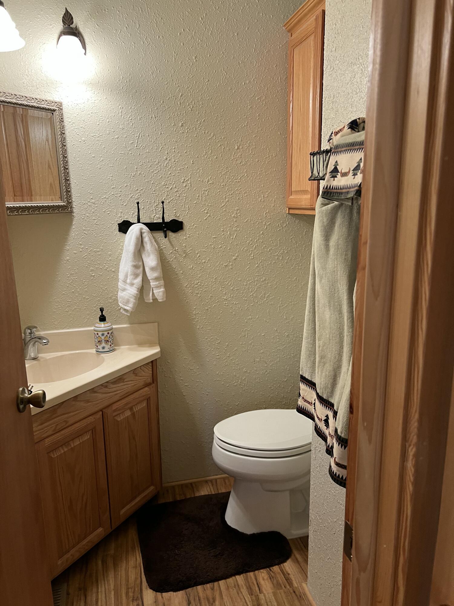 La Pine, Oregon 97739, United States, 2 Bedrooms Bedrooms, ,3 BathroomsBathrooms,Residential,Active,129780