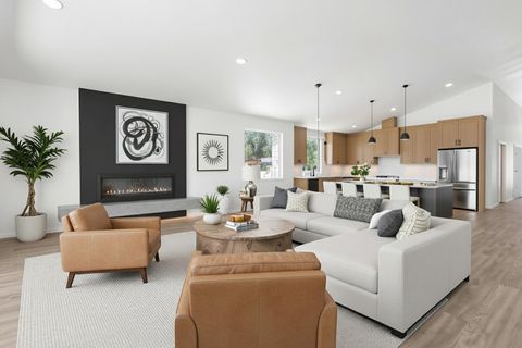 271 E Diamond Peak Avenue Sisters OR 97759