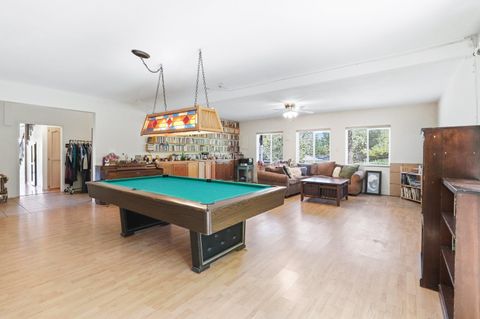 Tiny photo for 827 Summit Loop, Grants Pass, OR 97527 (MLS # 220219582)