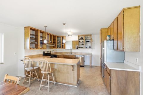 Tiny photo for 827 Summit Loop, Grants Pass, OR 97527 (MLS # 220219582)