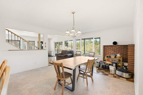 Tiny photo for 827 Summit Loop, Grants Pass, OR 97527 (MLS # 220219582)