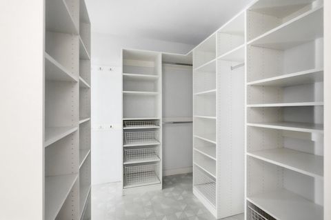 Tiny photo for 827 Summit Loop, Grants Pass, OR 97527 (MLS # 220219582)