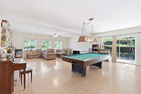 Tiny photo for 827 Summit Loop, Grants Pass, OR 97527 (MLS # 220219582)