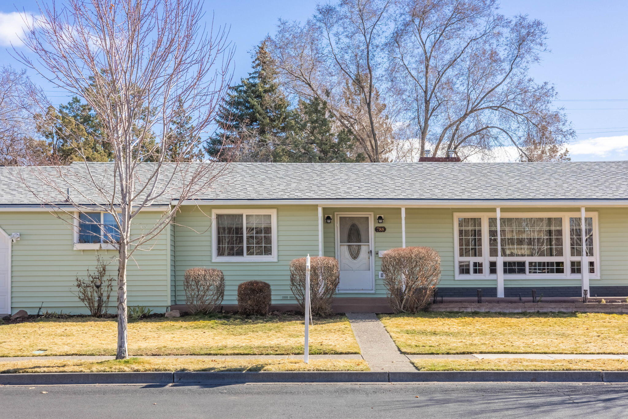 788 NW 9th Street