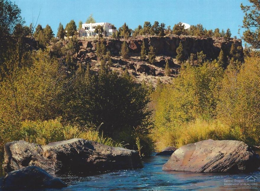 Build your Central Oregon dreams with unsurpassed views overlooking the Deschutes River ! Horse property with BLM access on two sides. Trails, bike, hike, ride, fish & privacy. Tumalo Elementary district. Eagle Crest just minutes away.