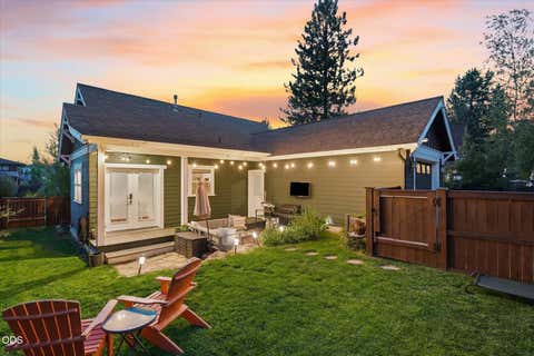 Photo of 1236 NW Mount Washington Drive, Bend, OR 97703 (MLS # 220223978)