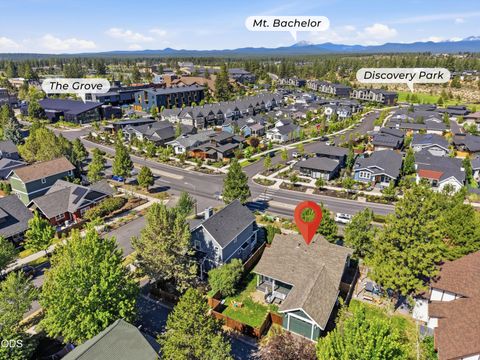 Tiny photo for 1236 NW Mount Washington Drive, Bend, OR 97703 (MLS # 220223978)