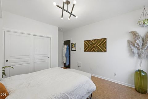 Tiny photo for 1236 NW Mount Washington Drive, Bend, OR 97703 (MLS # 220223978)