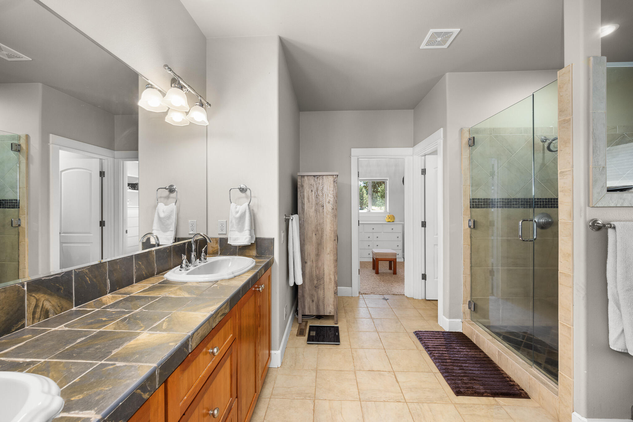 Bee Tree - Residential