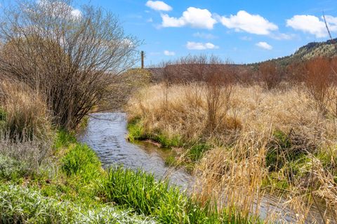 Tiny photo for 561 SE Stearns Road, Prineville, OR 97754 (MLS # 220220052)