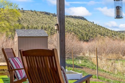Tiny photo for 561 SE Stearns Road, Prineville, OR 97754 (MLS # 220220052)