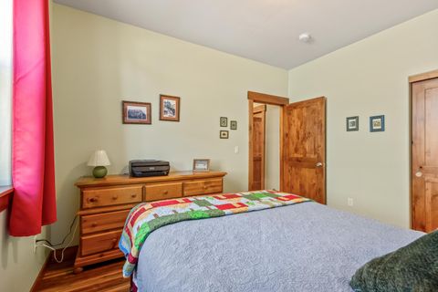 Tiny photo for 561 SE Stearns Road, Prineville, OR 97754 (MLS # 220220052)